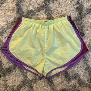 Nike shorts size large